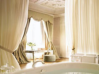 Италия - Флоренция - Отель Four Seasons Hotel 5* - фото отеля - Renaissance Suite bathroom